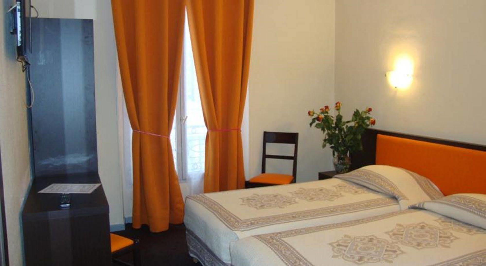 Hotel De Belfort Париж Экстерьер фото
