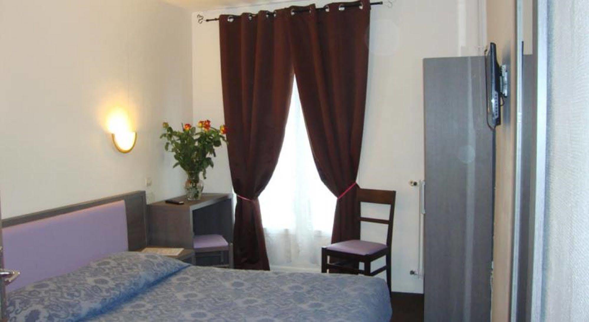 Hotel De Belfort Париж Экстерьер фото
